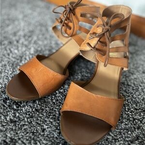 Women's Tan Strappy Sandals